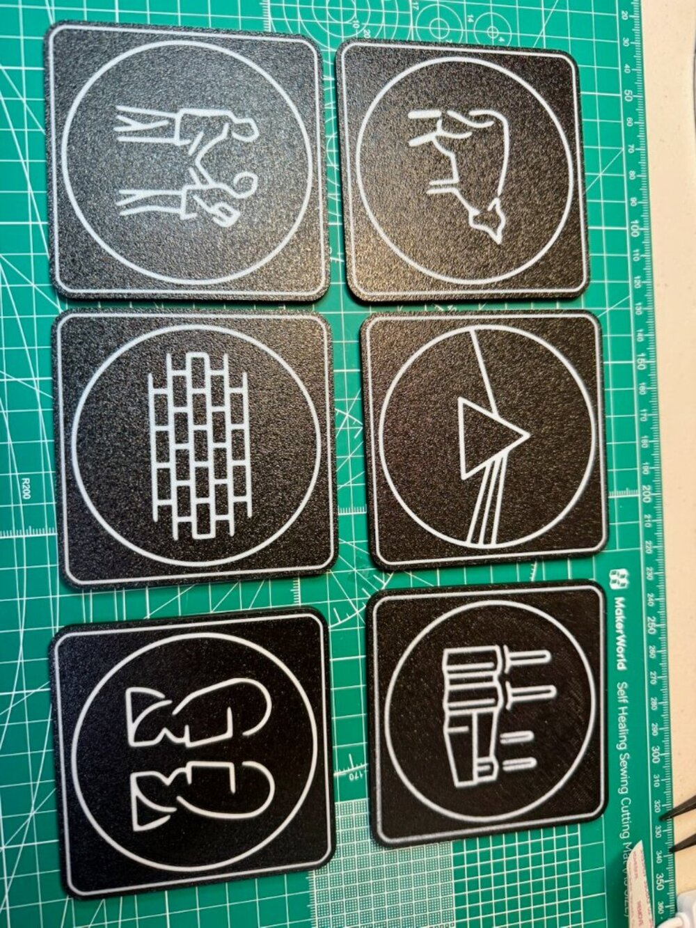Pink Floyd drink coaster with holder minimalistic design black and white 6